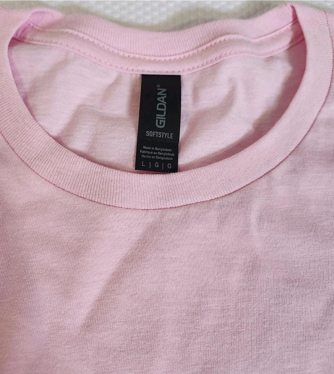 Funny Mom Tee " Some Moms Cuss"  Size L Softstyle Light Pink Crewneck Tee