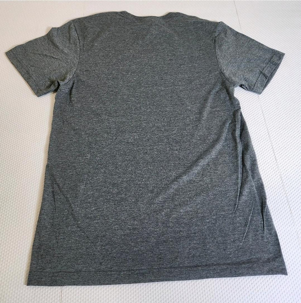 Mama Leopard Sunglasses Messy Bun Graphic Tee – Heather Gray Crewneck Small