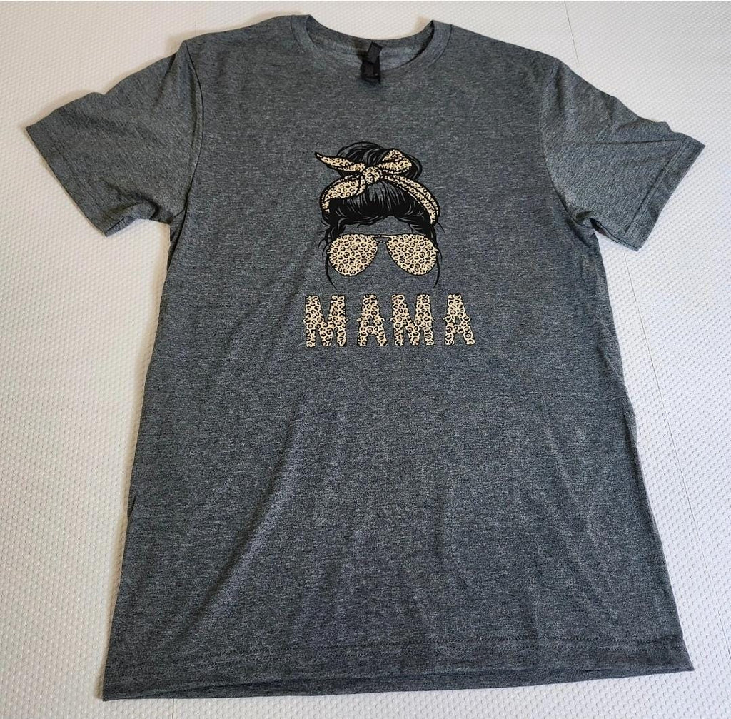 Mama Leopard Sunglasses Messy Bun Graphic Tee – Heather Gray Crewneck Small